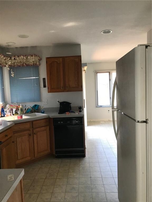 3665 Greenway Ct, Columbus, IN 47203 - photo 2