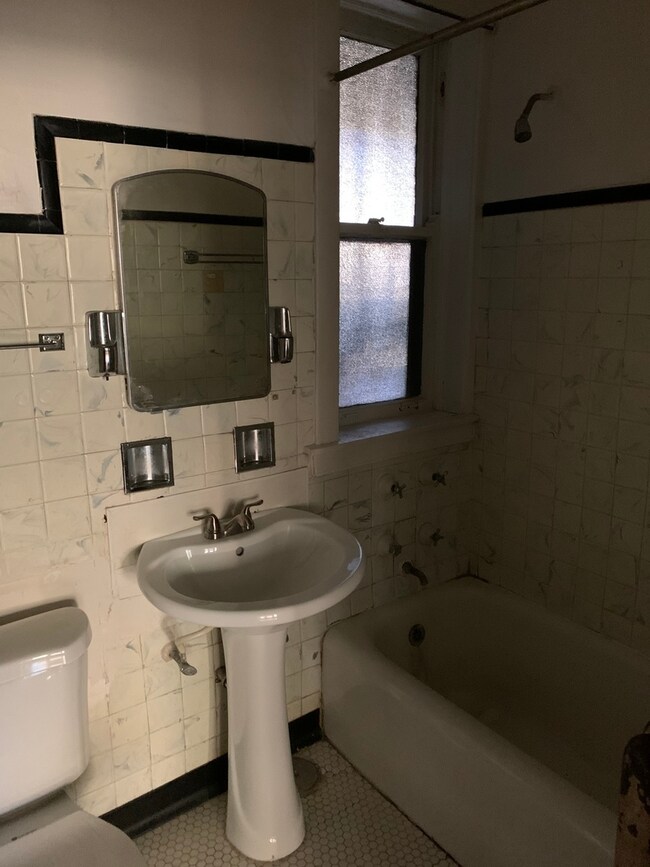 4022 N Mozart St unit 1, Chicago, IL 60618 - photo 2