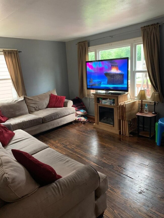 5642 W 24th Ave, Gary, IN 46406 - photo 4