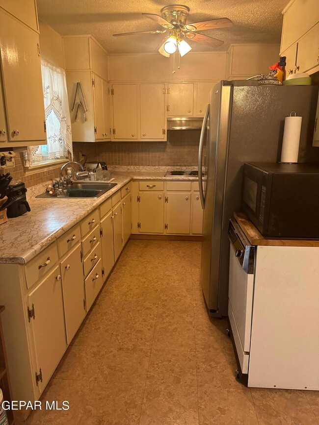 5804 Tautoga Dr, El Paso, TX 79924 - photo 7