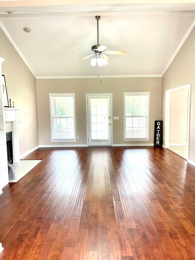 Spacious Family Room