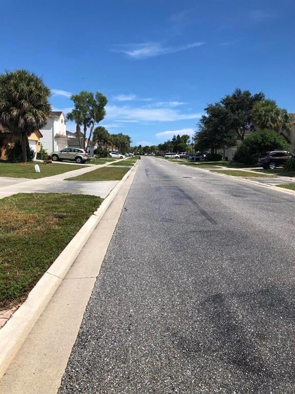 5941 Azalea Cir unit 5941, West Palm Beach, FL 33415 - photo 5