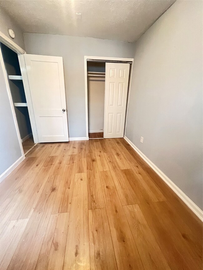 8608 Prairie View Dr unit A, Houston, TX 77088 - photo 7