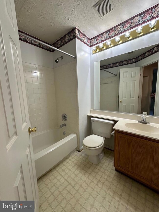 3355 Esquarre Ct, Woodbridge, VA 22193 - photo 7
