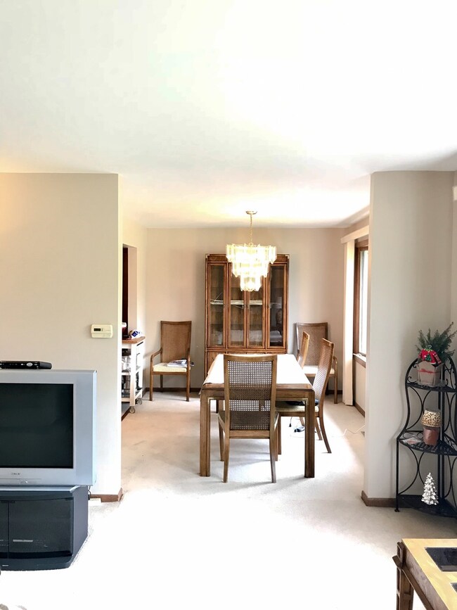 DINNING ROOM
