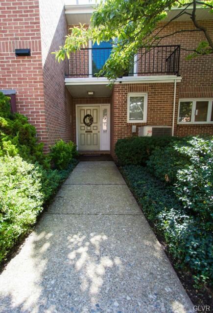 147 E Market St, Bethlehem, PA 18018 - photo 2