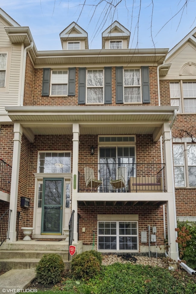 2104 Rugen Rd unit B, Glenview, IL 60026 - photo 2