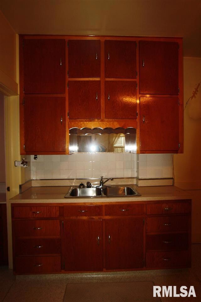 1933 W 2nd St, Davenport, IA 52802 - photo 7