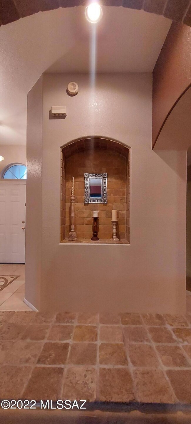 Hallway niche