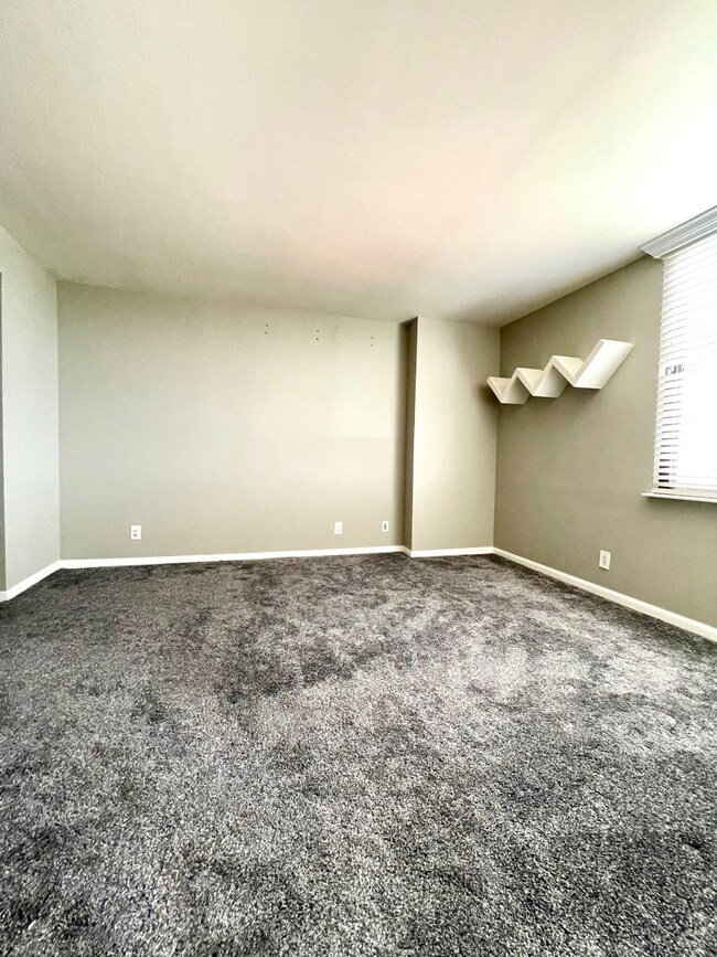 Primary bedroom with premium high pile carpet!