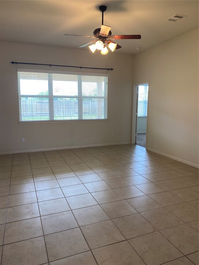 22635 August Crow Dr, Hockley, TX 77447 - photo 4