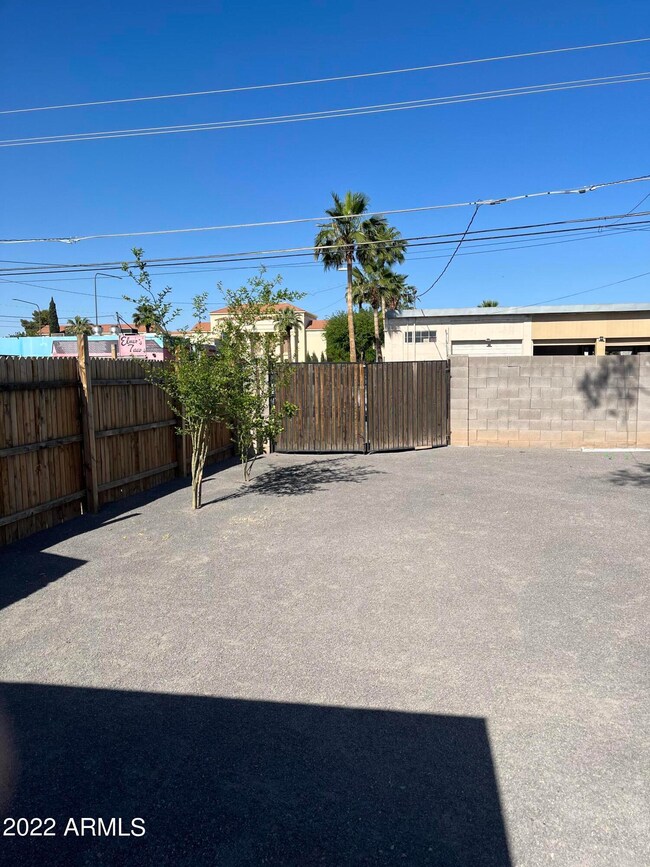 372 N Washington St, Chandler, AZ 85225 - photo 4