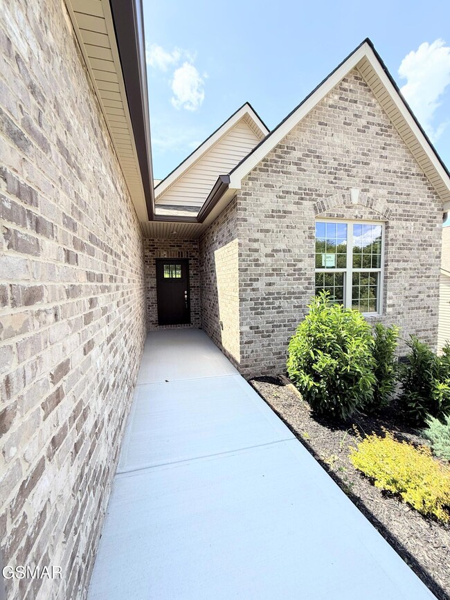 2275 Boulder Crest Ln, Sevierville, TN 37876 - photo 5