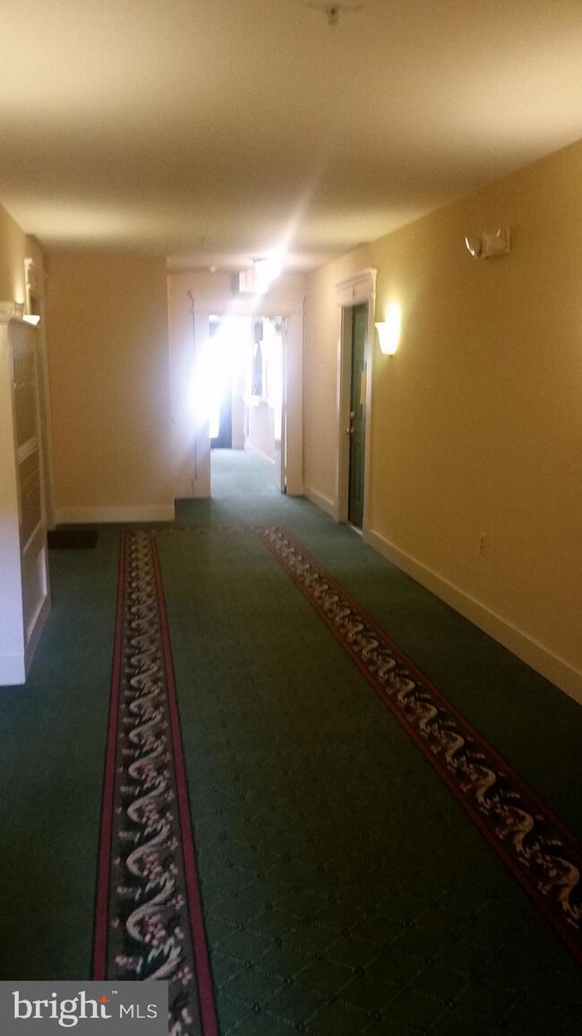 11804 Eton Manor Dr unit 103, Germantown, MD 20876 - photo 3