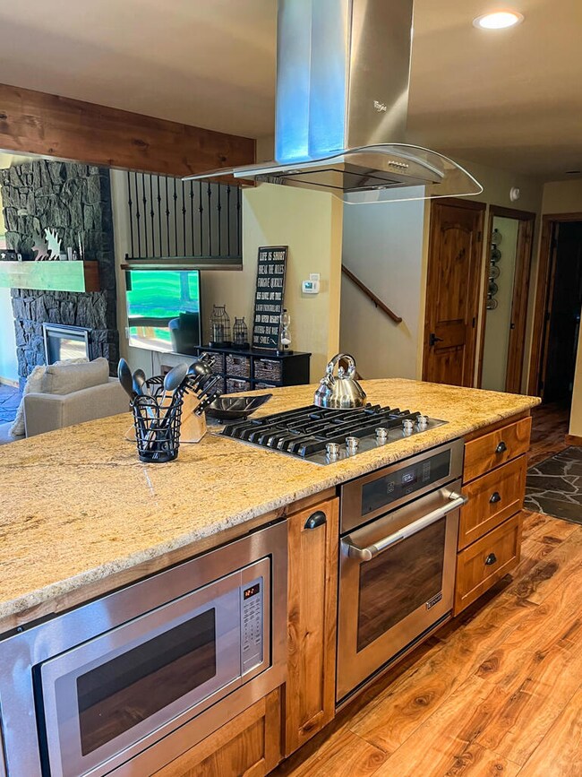 57232 Island Rd unit 32, Sunriver, OR 97707 - photo 4