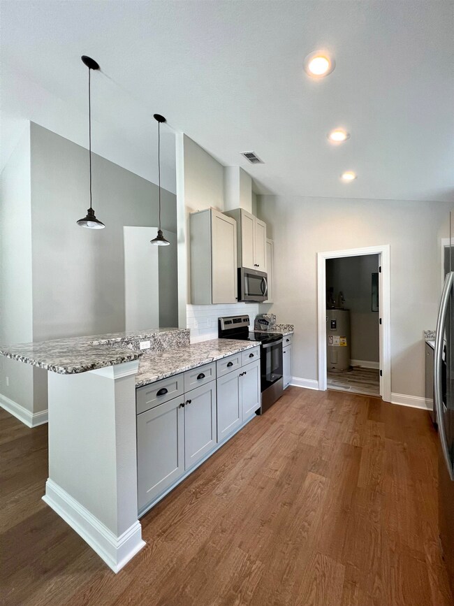 22 Squaw Rd, Crawfordville, FL 32327 - photo 4