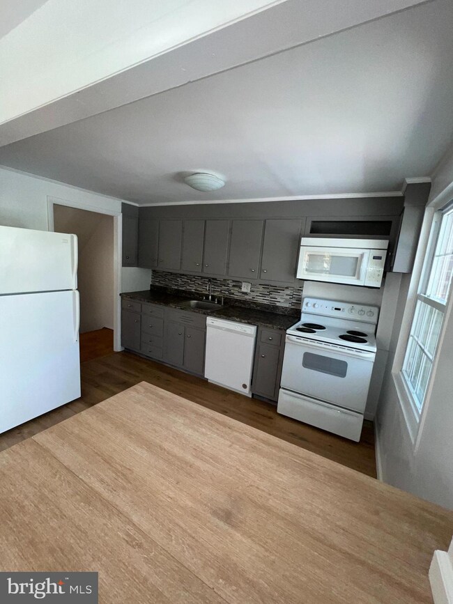 6414 Loch Raven Blvd, Baltimore, MD 21239 - photo 7