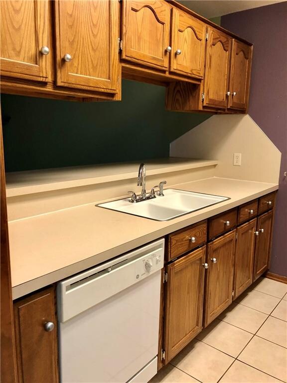 Double sink and plenty of counter space