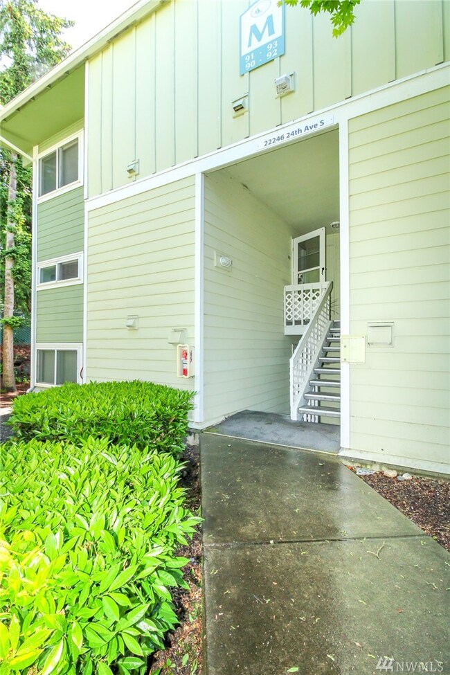 22246 24th Ave S unit M92, Des Moines, WA 98198 - photo 2