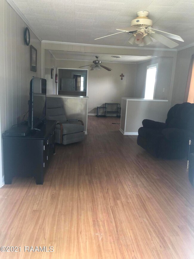 630 E 4th St, Jennings, LA 70546 - photo 4