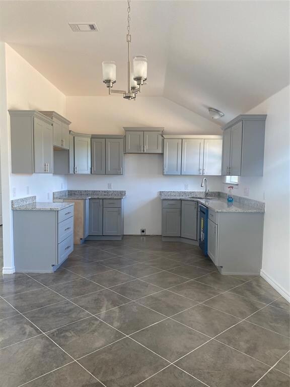 1314 Chase Ave, Cleburne, TX 76031 - photo 5