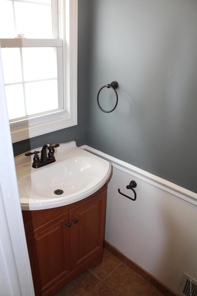 53 Dawn Dr, Port Reading, NJ 07064 - photo 6