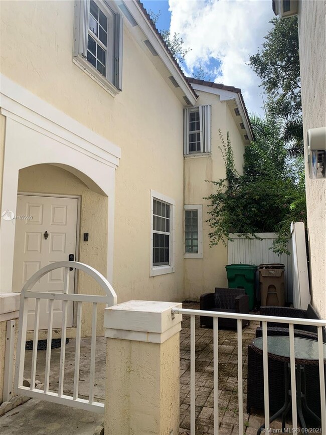 15302 SW 51st Manor, Davie, FL 33331 - photo 3