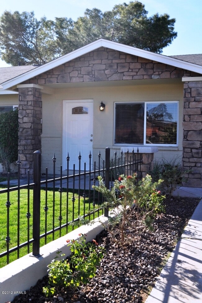 Front entry way.