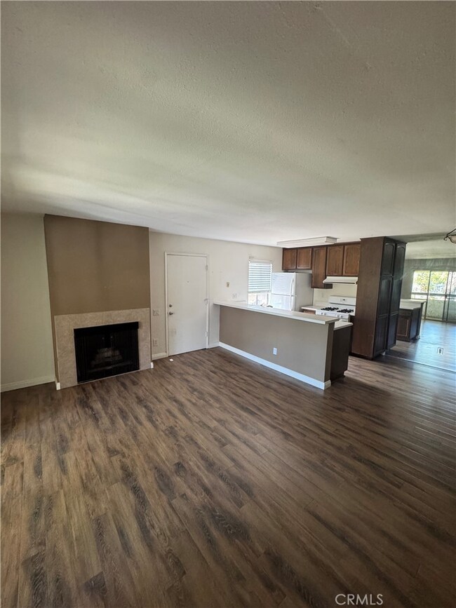 2859 S Fairview St unit D, Santa Ana, CA 92704 - photo 2