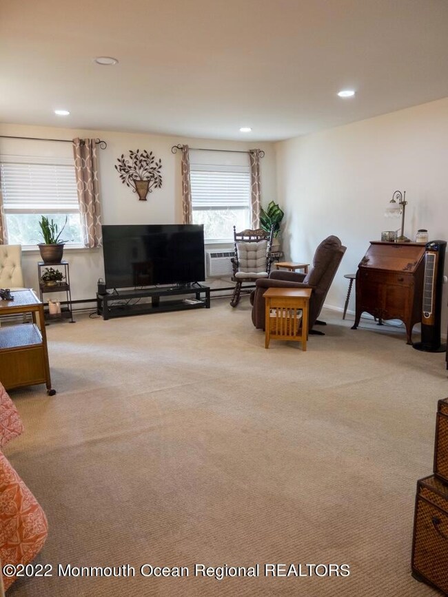 9H Hamilton Ln, Whiting, NJ 08759 - photo 6