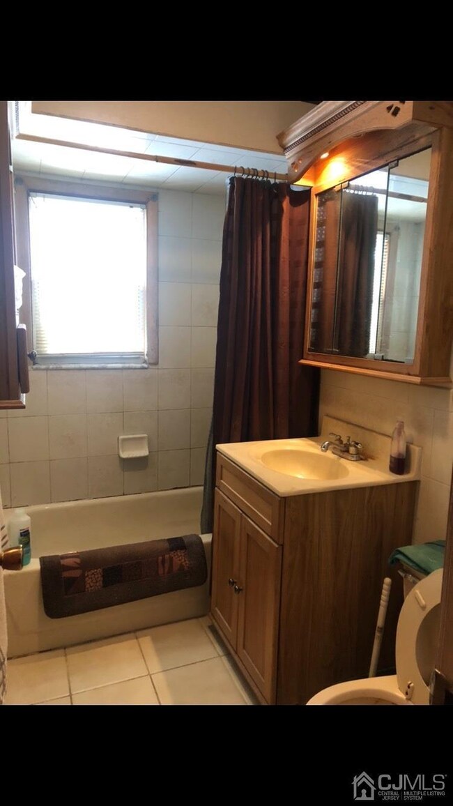 22 Stevens Rd, Edison, NJ 08817 - photo 5