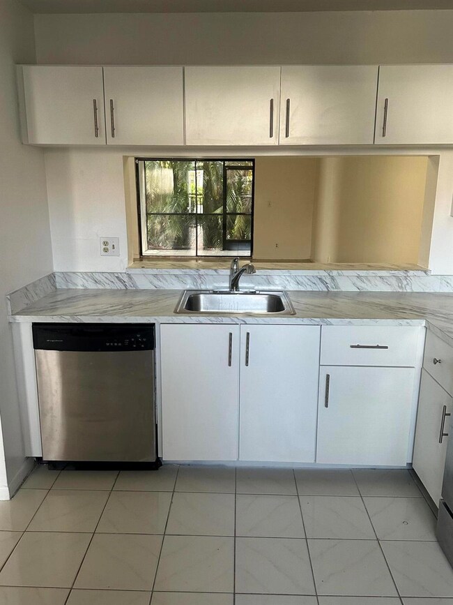 22064 Palms Way unit 1010, Boca Raton, FL 33433 - photo 5