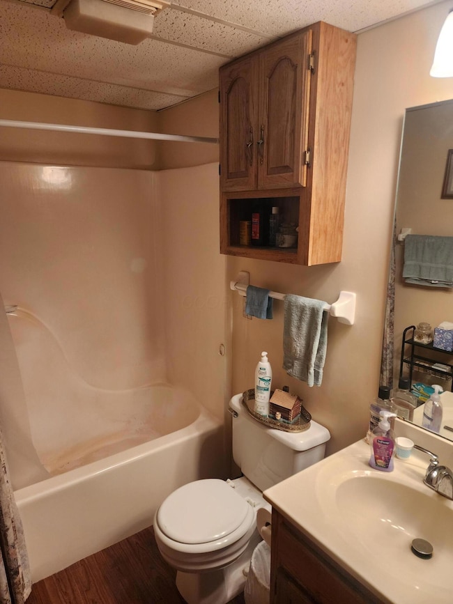 Guest Bath 3030 Karl Rd #217