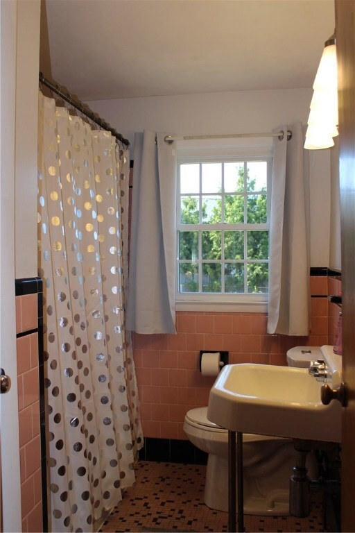 127 Richard St, Cranston, RI 02910 - photo 7