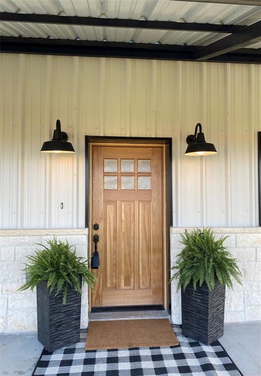 805 Meadow Bend Cir, Stephenville, TX 76401 - photo 2