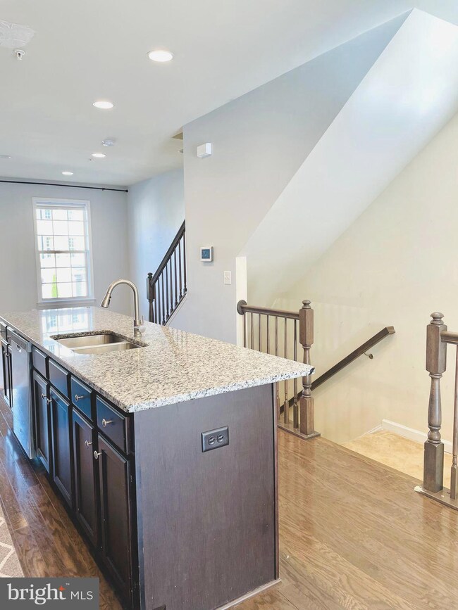 8139 Hollow Ct, Severn, MD 21144 - photo 6