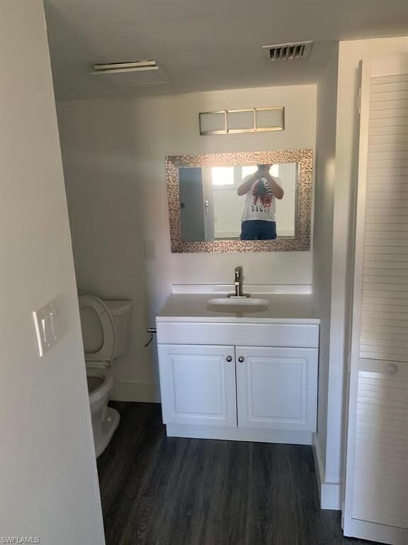 200 Valley Stream Dr unit 8, Naples, FL 34113 - photo 3