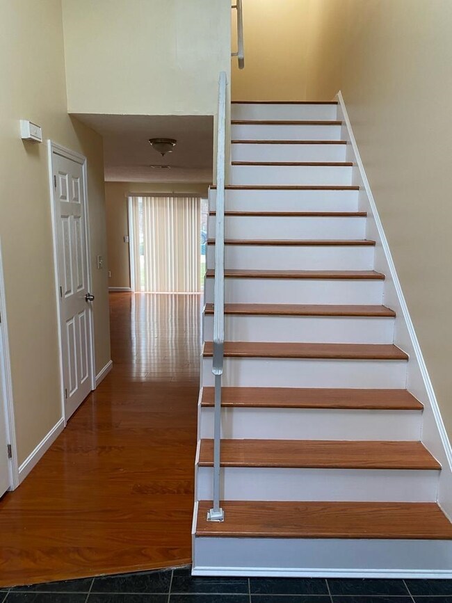 344 Elm St unit 43, Milford, NH 03055 - photo 2