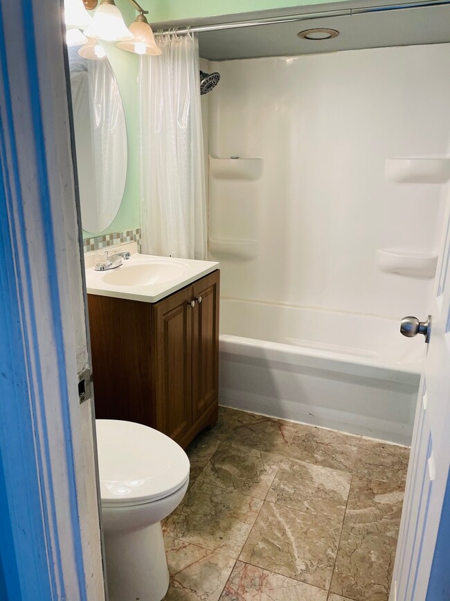 19041 Baker Ave, Country Club Hills, IL 60478 - photo 3