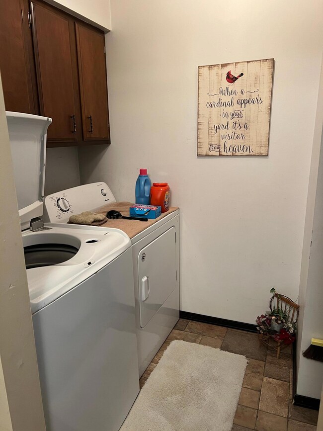 1602 Gateway Dr, Albert Lea, MN 56007 - photo 6