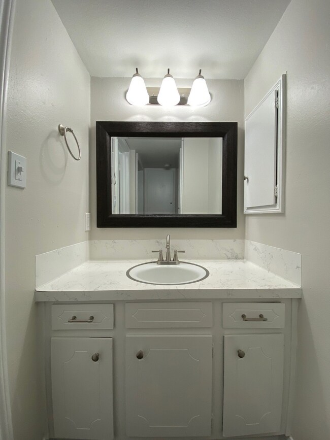 3814 Mulberry St unit 3, Houston, TX 77006 - photo 5