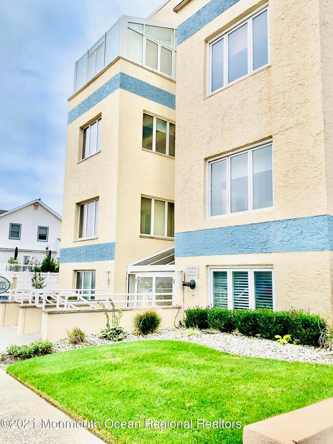 15 Garfield Ave unit 106, Avon By the Sea, NJ 07717 - photo 5