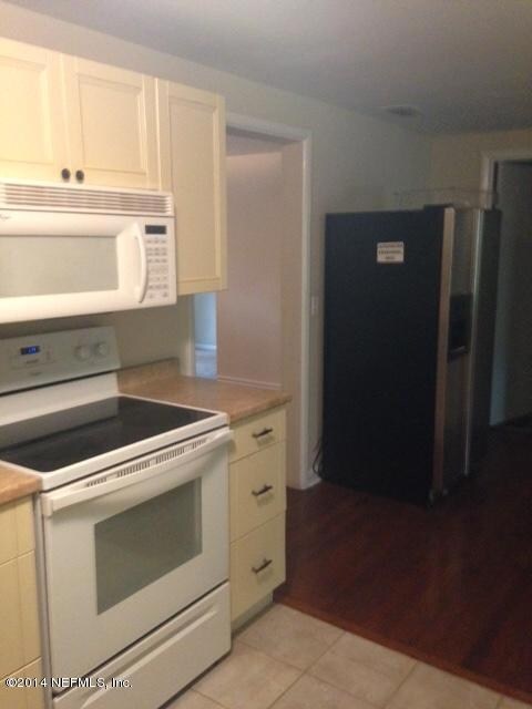 2803 Parr Ct E, Jacksonville, FL 32216 - photo 3