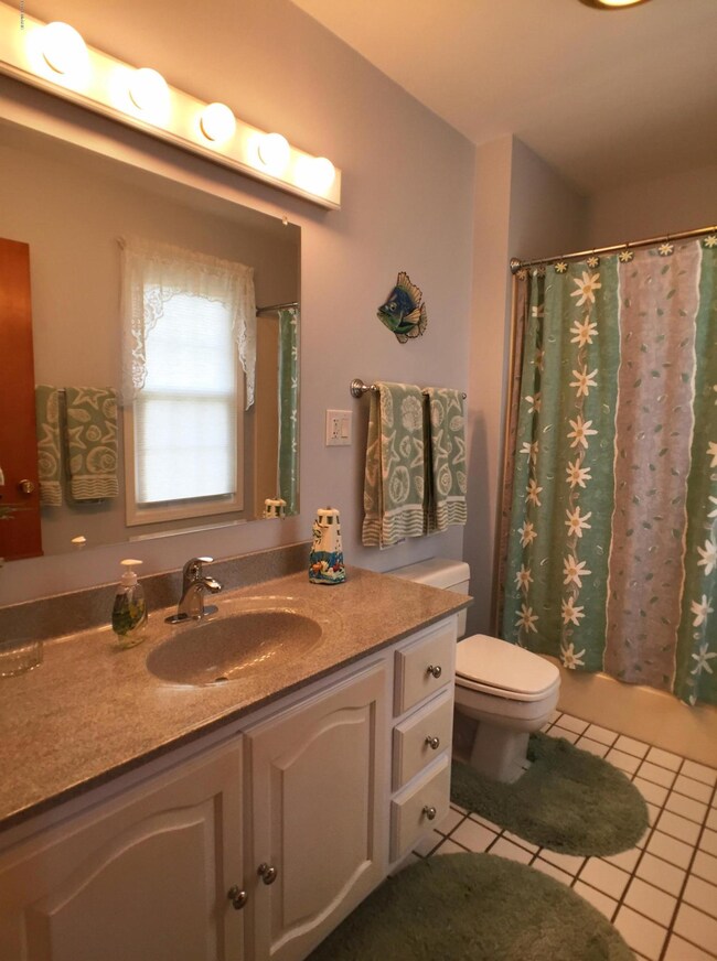 8341 W East Rd, Three Oaks, MI 49128 - photo 4