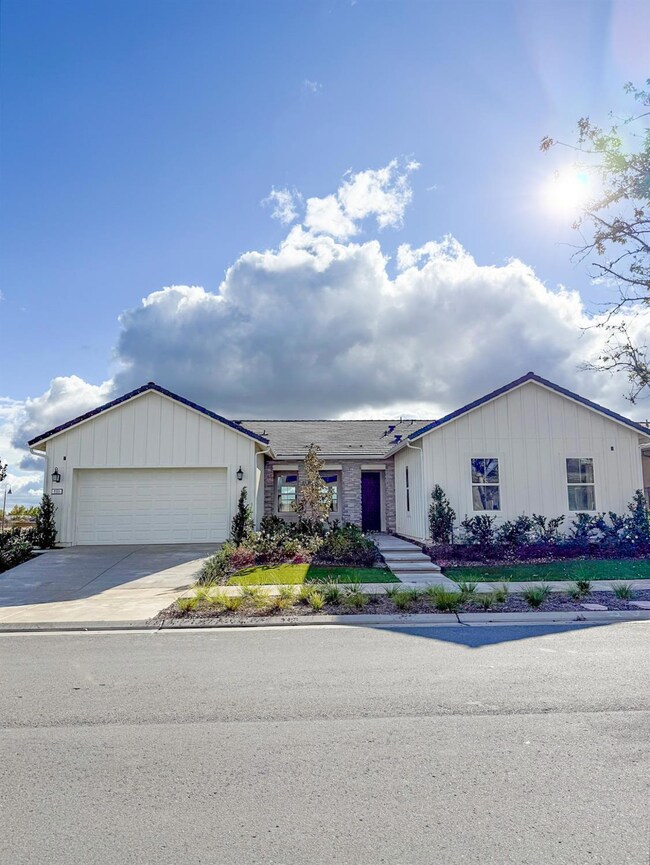 951 Beaver Pond Loop, Madera, CA 93636 - photo 6