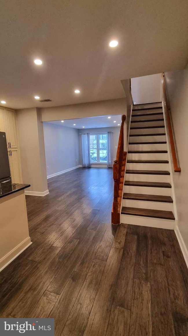 13111 Shadowbrook Ln, Fairfax, VA 22033 - photo 2