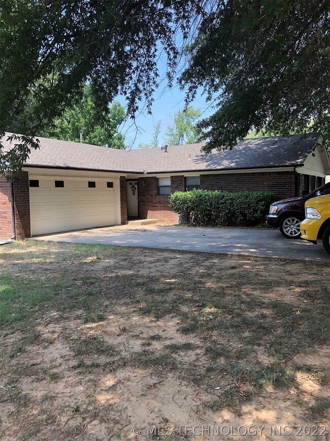 903 S Florence Ave, Claremore, OK 74017 - photo 3