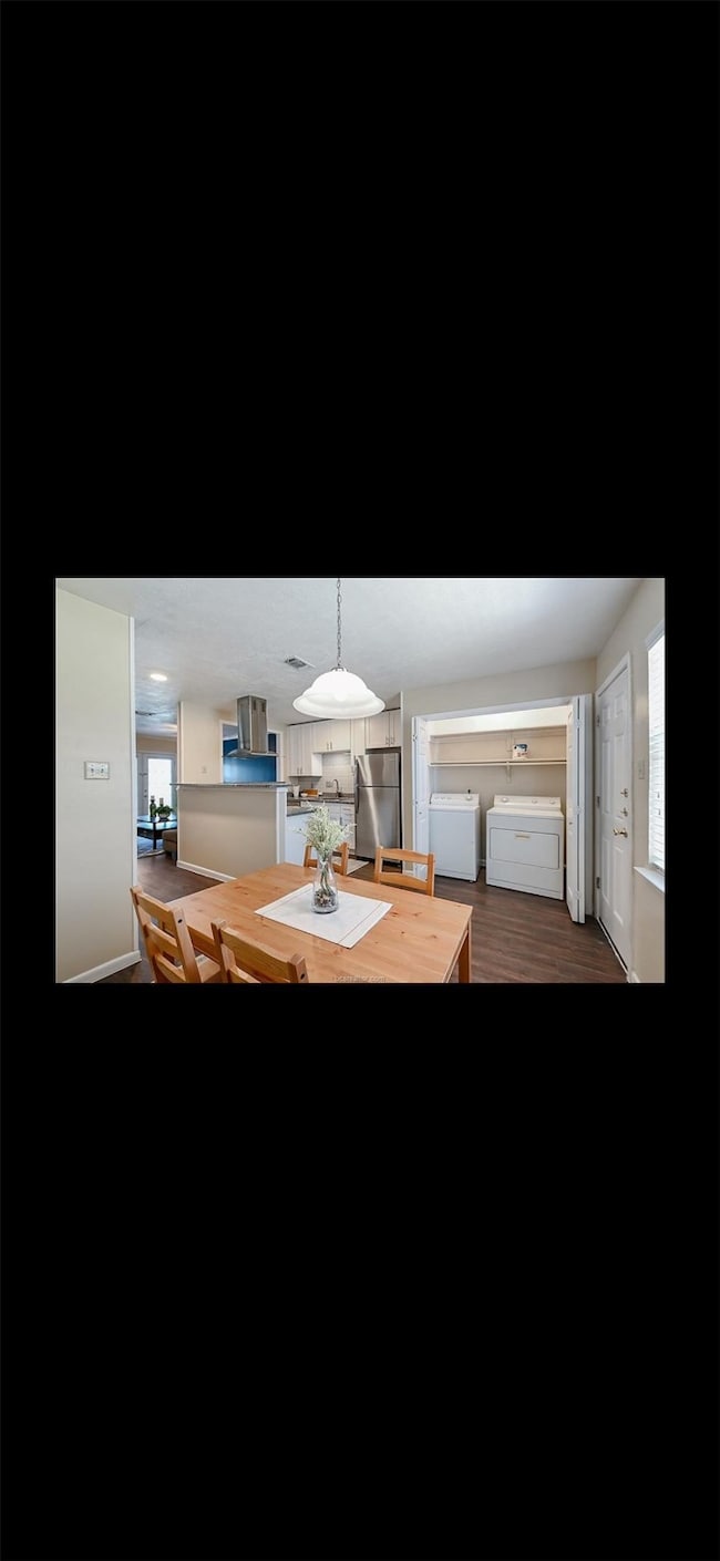 Dining area off of kitchen