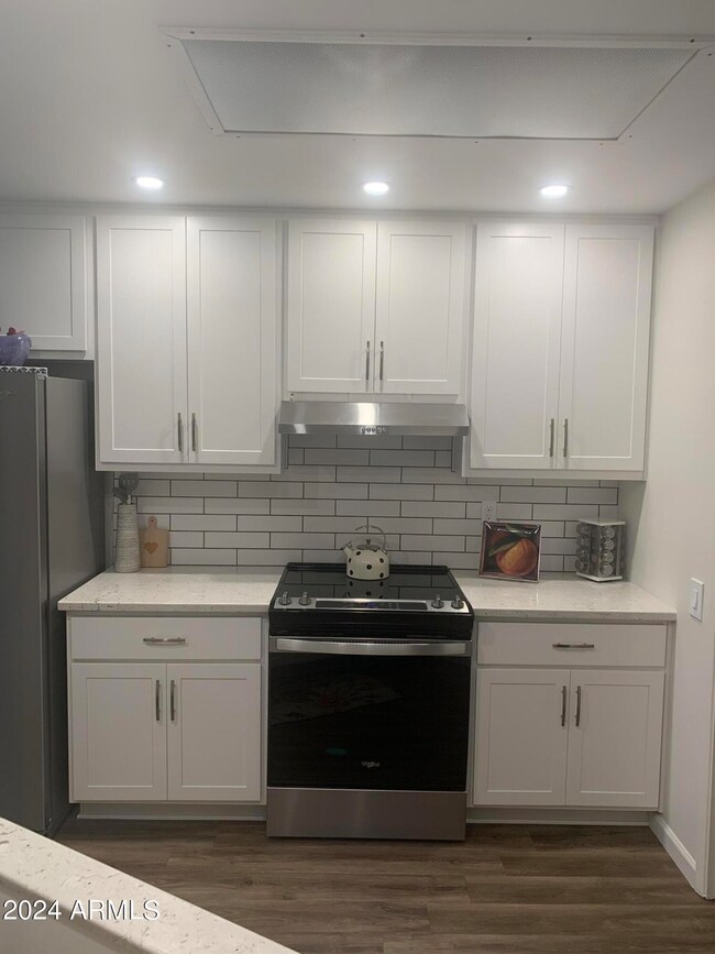 17408 N Boswell Blvd, Sun City, AZ 85373 - photo 2