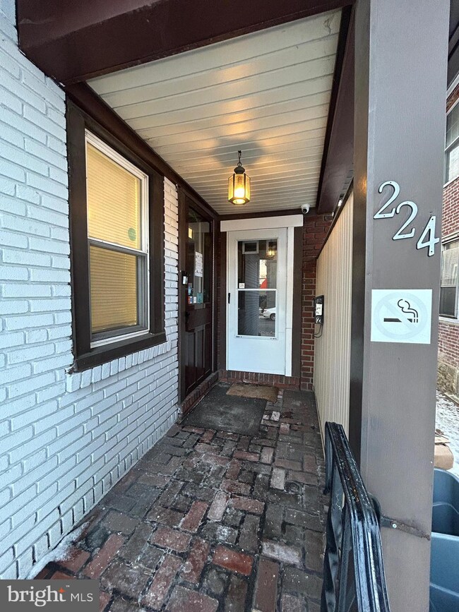 224 Clifton Ave unit 2, Darby, PA 19023 - photo 2